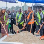 Grand marché de Yopougon : le Ministre Souleymane Diarrassouba indique que le processus de modernisation des infrastructures de commerce est en marche